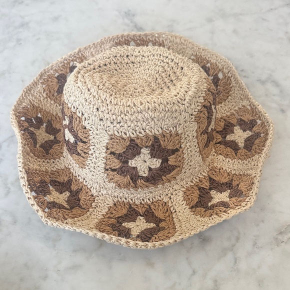 Nordstrom Accessories - Crochet Bucket Sun Hat in Neutral Tan and Brown